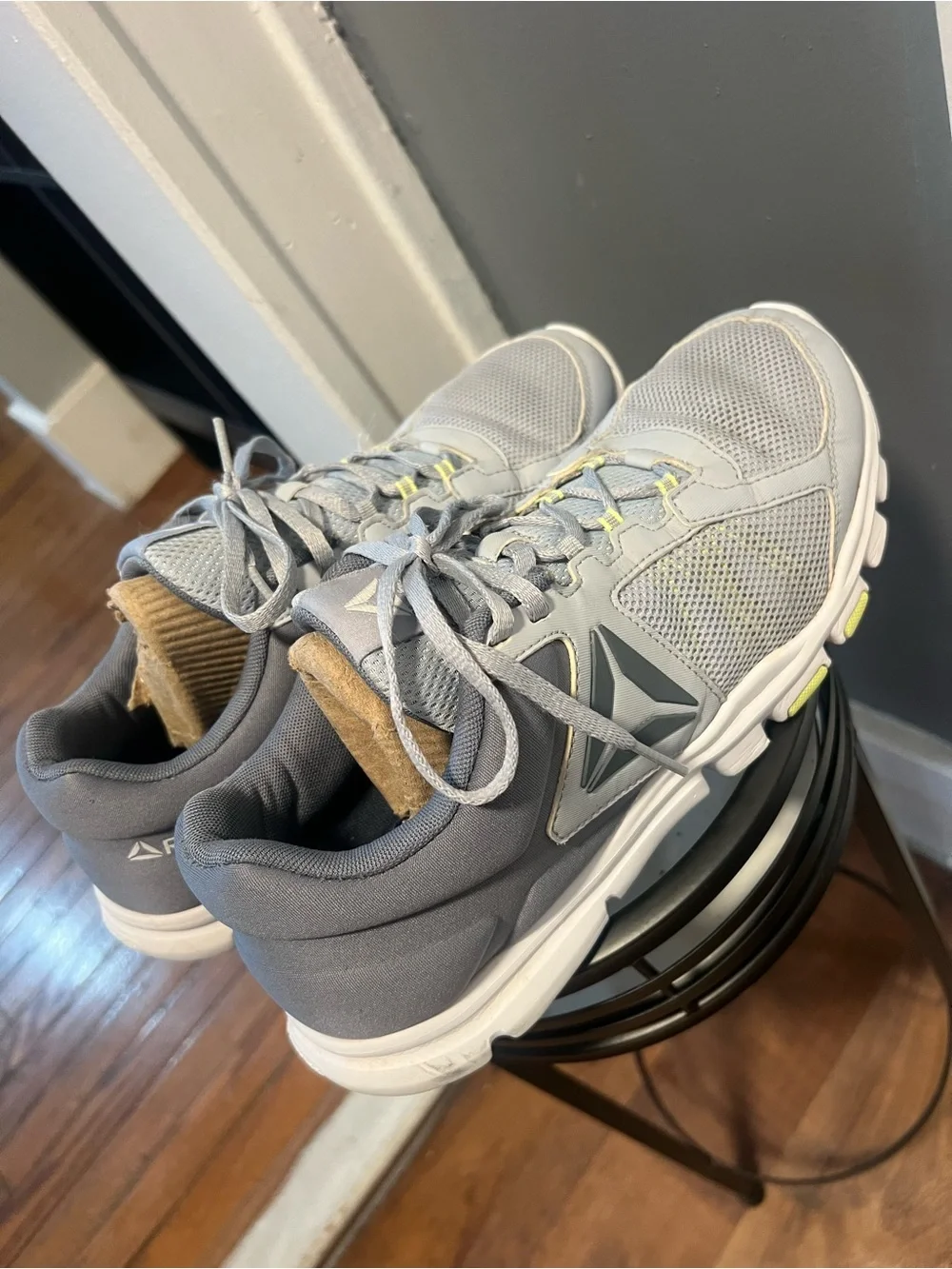 Reebok Men's Light Gray and White Athletic Shoes with Subtle Yellow Accents